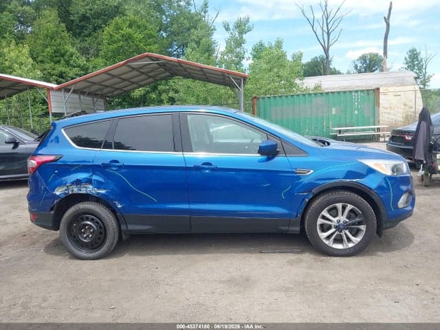 2017 FORD ESCAPE SE 14