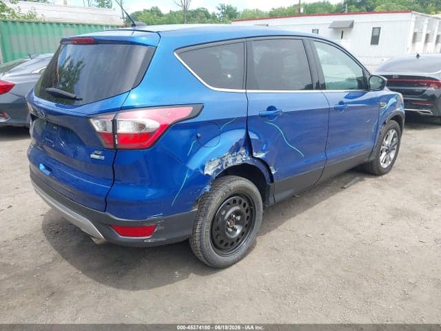 2017 FORD ESCAPE SE 4