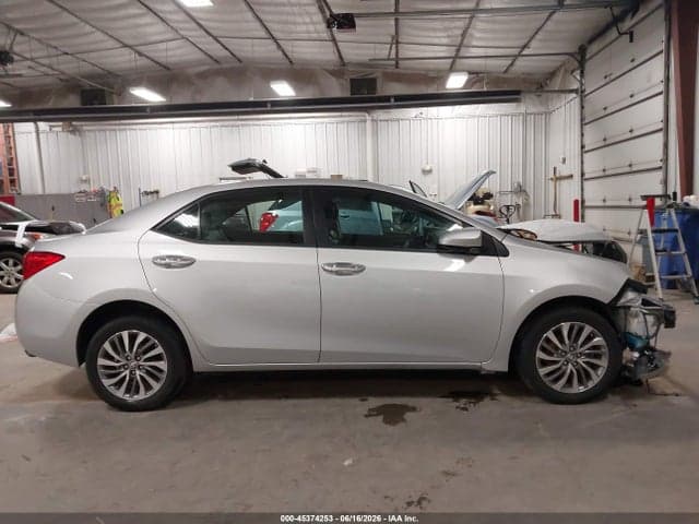 2017 TOYOTA COROLLA XLE 14