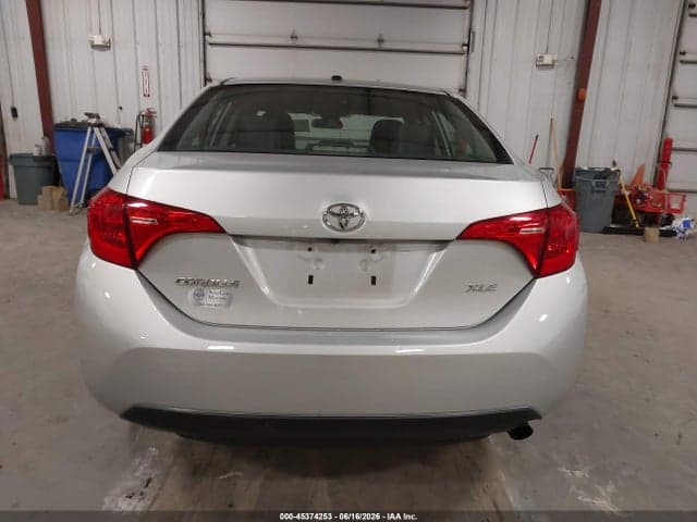 2017 TOYOTA COROLLA XLE 17