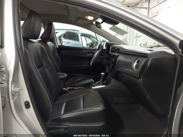 2017 TOYOTA COROLLA XLE 5