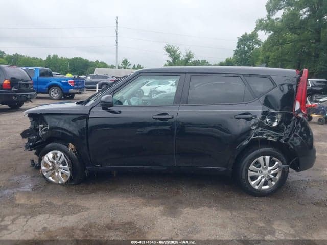 2022 KIA SOUL LX 13