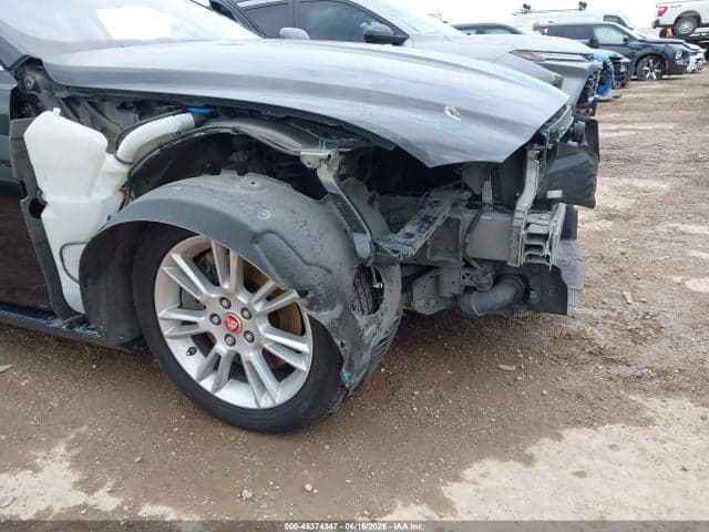 2017 JAGUAR XE 25T 6