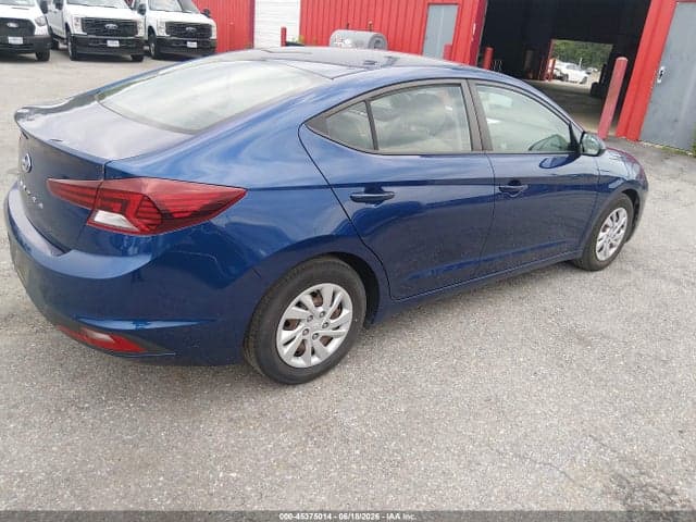 2020 HYUNDAI ELANTRA SE 4