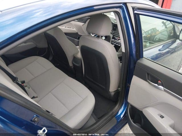 2020 HYUNDAI ELANTRA SE 8