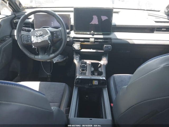 2026 TOYOTA RAV4 XSE 5