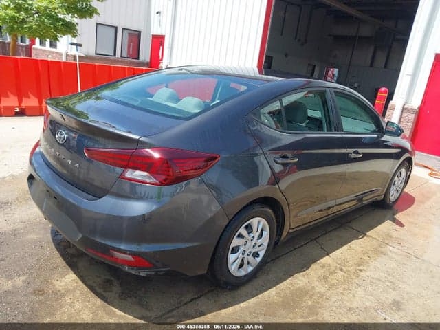 2020 HYUNDAI ELANTRA SE 4