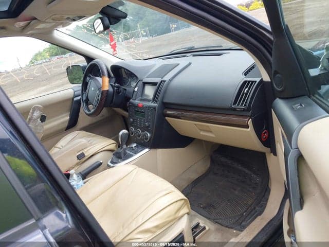2011 LAND ROVER LR2 5