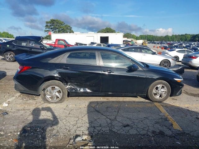 2024 HYUNDAI ELANTRA SE 13