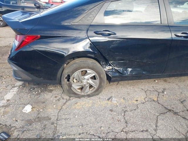 2024 HYUNDAI ELANTRA SE 6