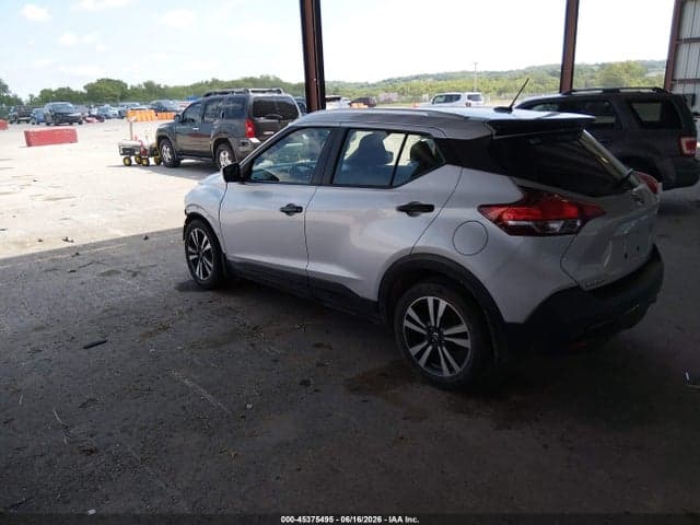 2018 NISSAN KICKS SR 3