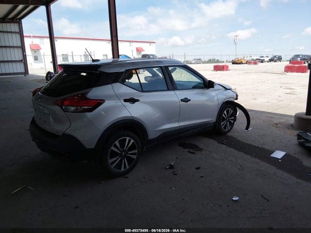 2018 NISSAN KICKS SR 4