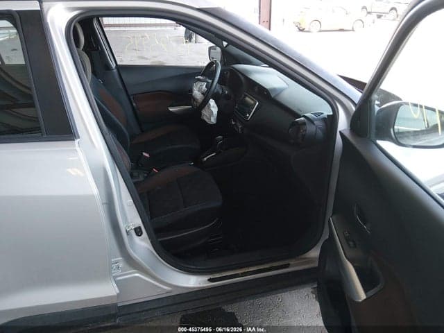 2018 NISSAN KICKS SR 5