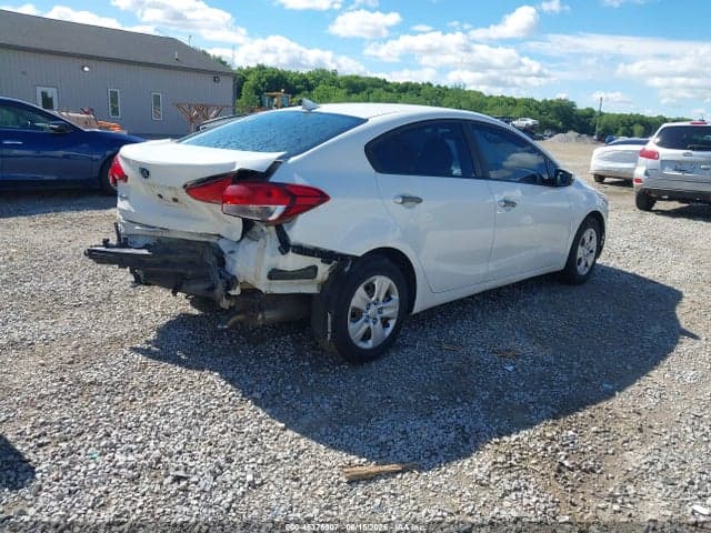 2017 KIA FORTE LX 4