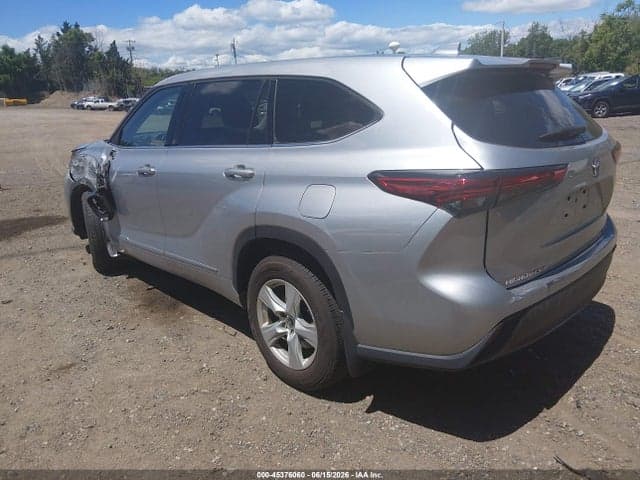 2021 TOYOTA HIGHLANDER LE 3