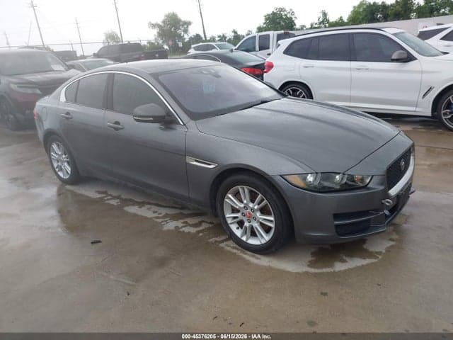 2017 JAGUAR XE 25T 1