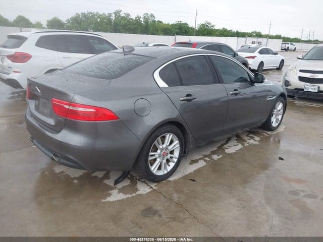 2017 JAGUAR XE 25T 4