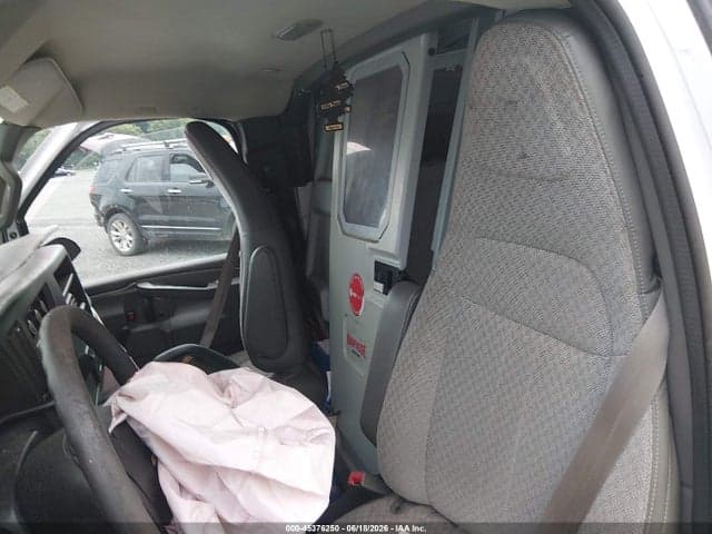 2017 CHEVROLET EXPRESS CUTAWAY WORK VAN 6