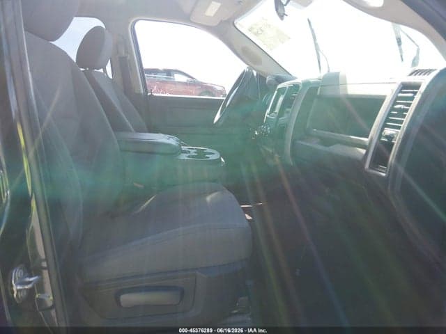 2017 RAM 1500 EXPRESS 4X4 6'4 BOX 5
