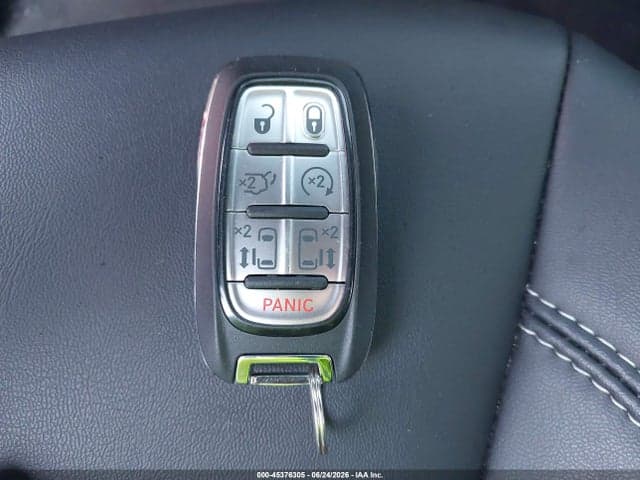 2025 CHRYSLER PACIFICA SELECT 11