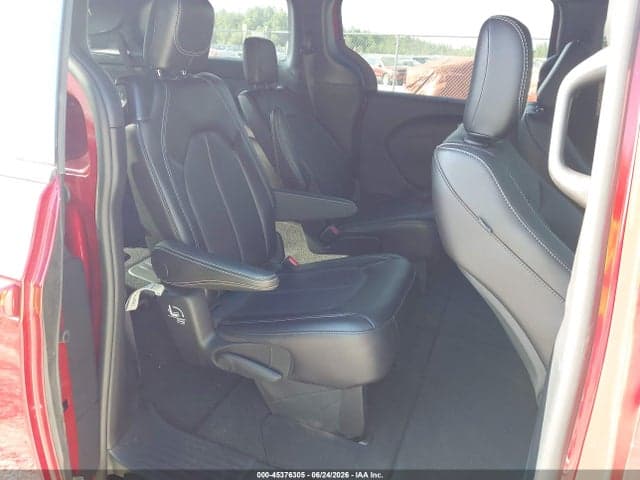 2025 CHRYSLER PACIFICA SELECT 8