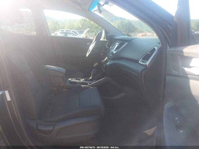 2018 HYUNDAI TUCSON SE 5