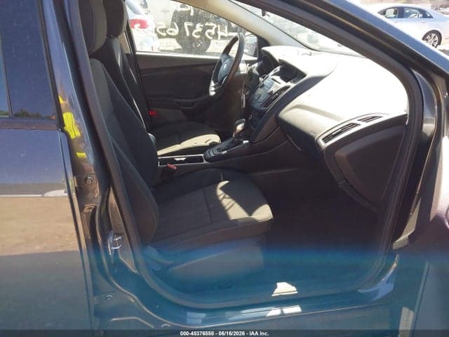 2017 FORD FOCUS SE 5