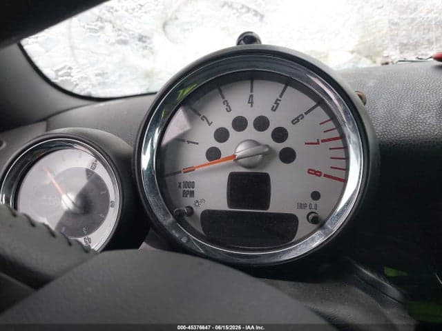 2011 MINI COOPER 7