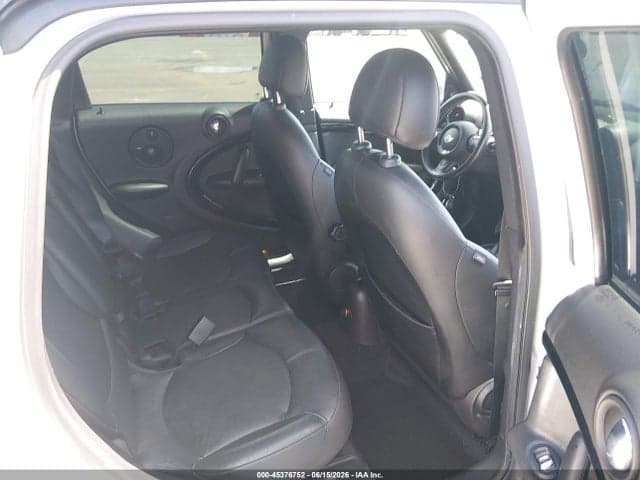 2013 MINI COUNTRYMAN COOPER 8