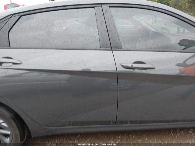 2024 HYUNDAI ELANTRA HYBRID BLUE 14