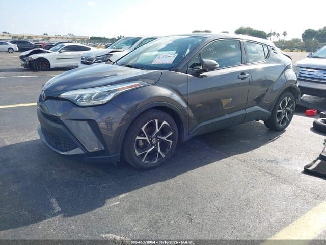 2021 TOYOTA C-HR XLE 2