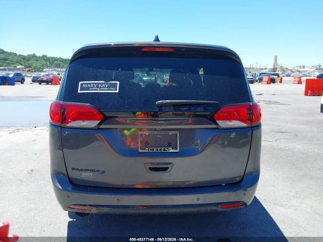 2020 CHRYSLER PACIFICA TOURING 16