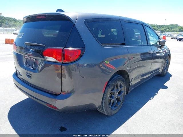 2020 CHRYSLER PACIFICA TOURING 4