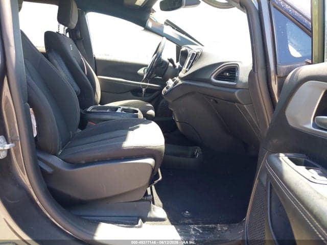 2020 CHRYSLER PACIFICA TOURING 5