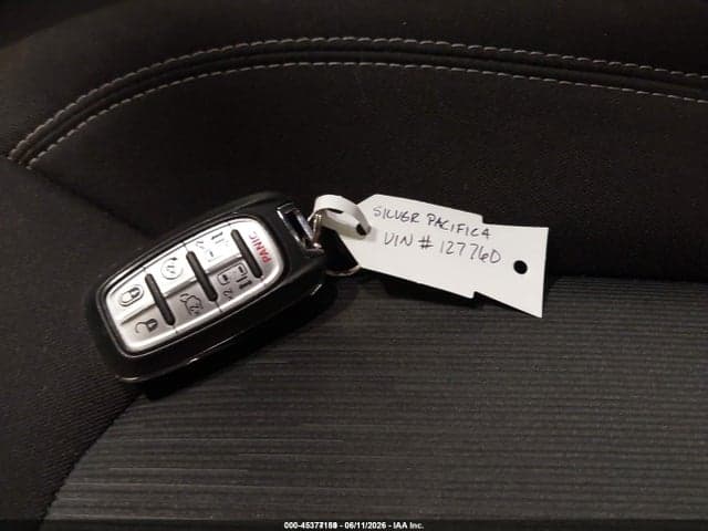 2022 CHRYSLER VOYAGER LX 11