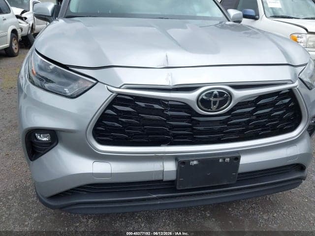 2024 TOYOTA HIGHLANDER XLE 17