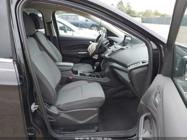 2017 FORD ESCAPE SE 5