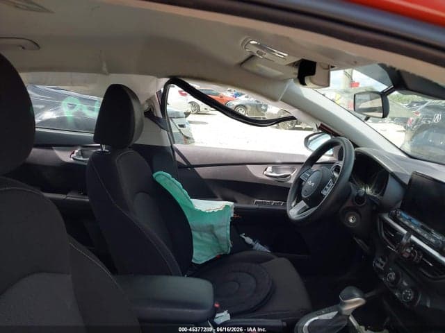 2024 KIA FORTE LXS 5