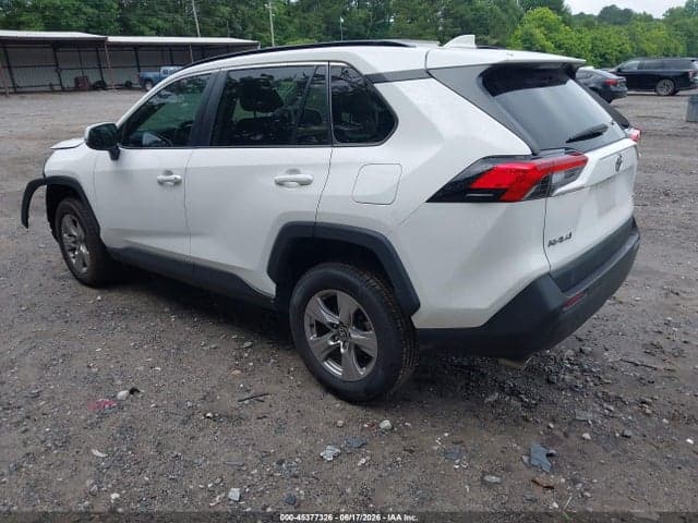 2023 TOYOTA RAV4 XLE 3