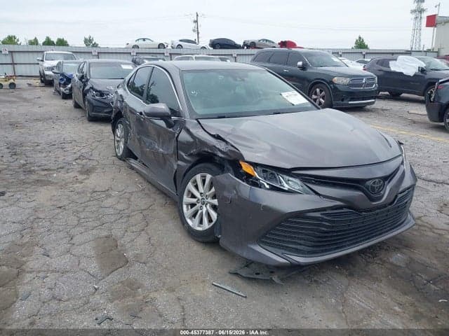 2019 TOYOTA CAMRY LE 1