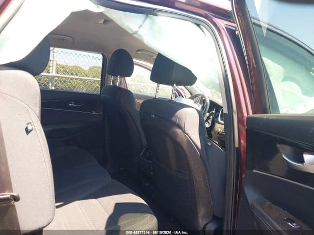 2020 KIA SORENTO 2.4L LX 8