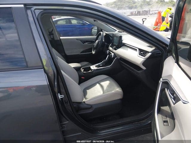 2019 TOYOTA RAV4 XLE PREMIUM 5