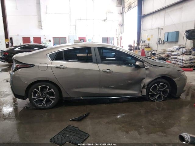 2017 CHEVROLET VOLT LT 14