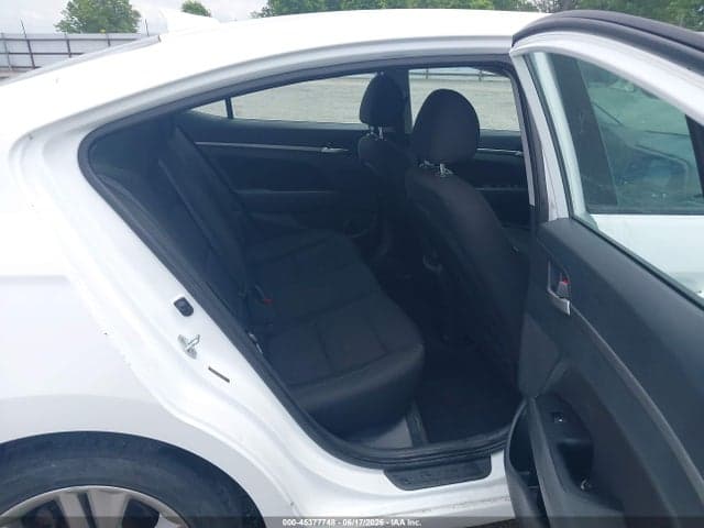 2019 HYUNDAI ELANTRA SEL 8