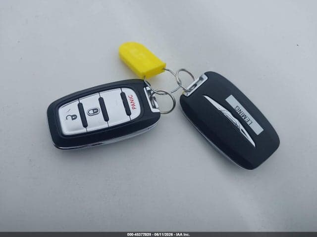 2020 CHRYSLER VOYAGER L 11