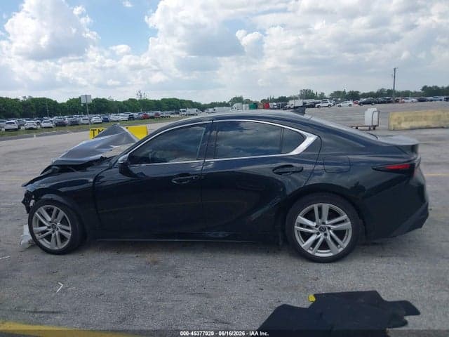 2022 LEXUS IS 300 14