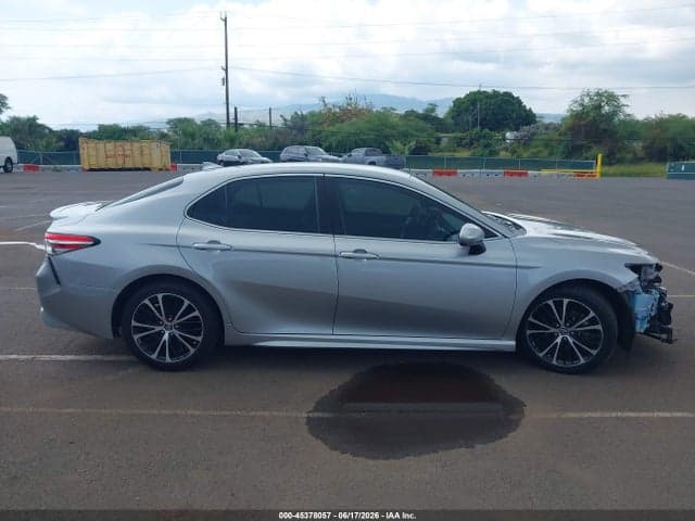 2019 TOYOTA CAMRY SE 14