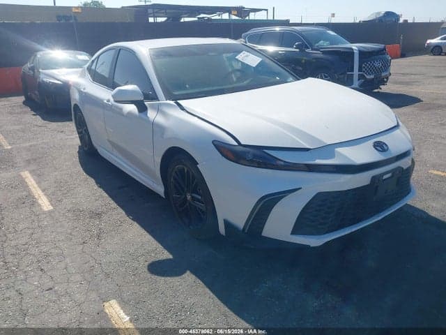 2025 TOYOTA CAMRY SE 1