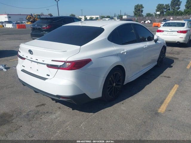 2025 TOYOTA CAMRY SE 4