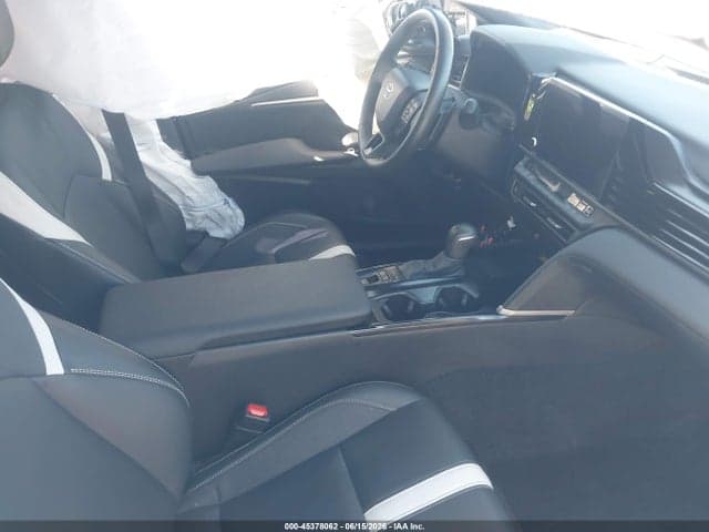 2025 TOYOTA CAMRY SE 5